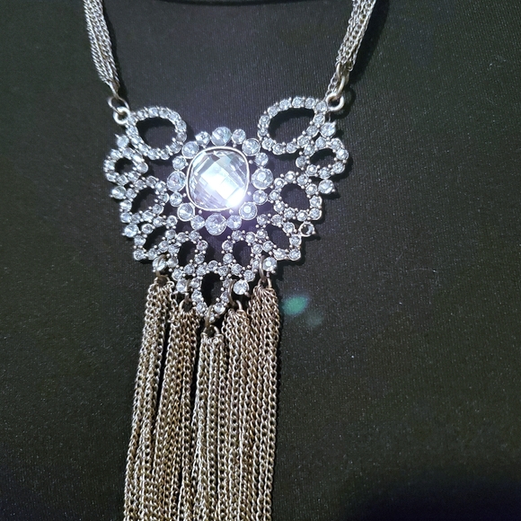 Retro Silvertone and Rhinestone Crystal Necklace. - Picture 8 of 8